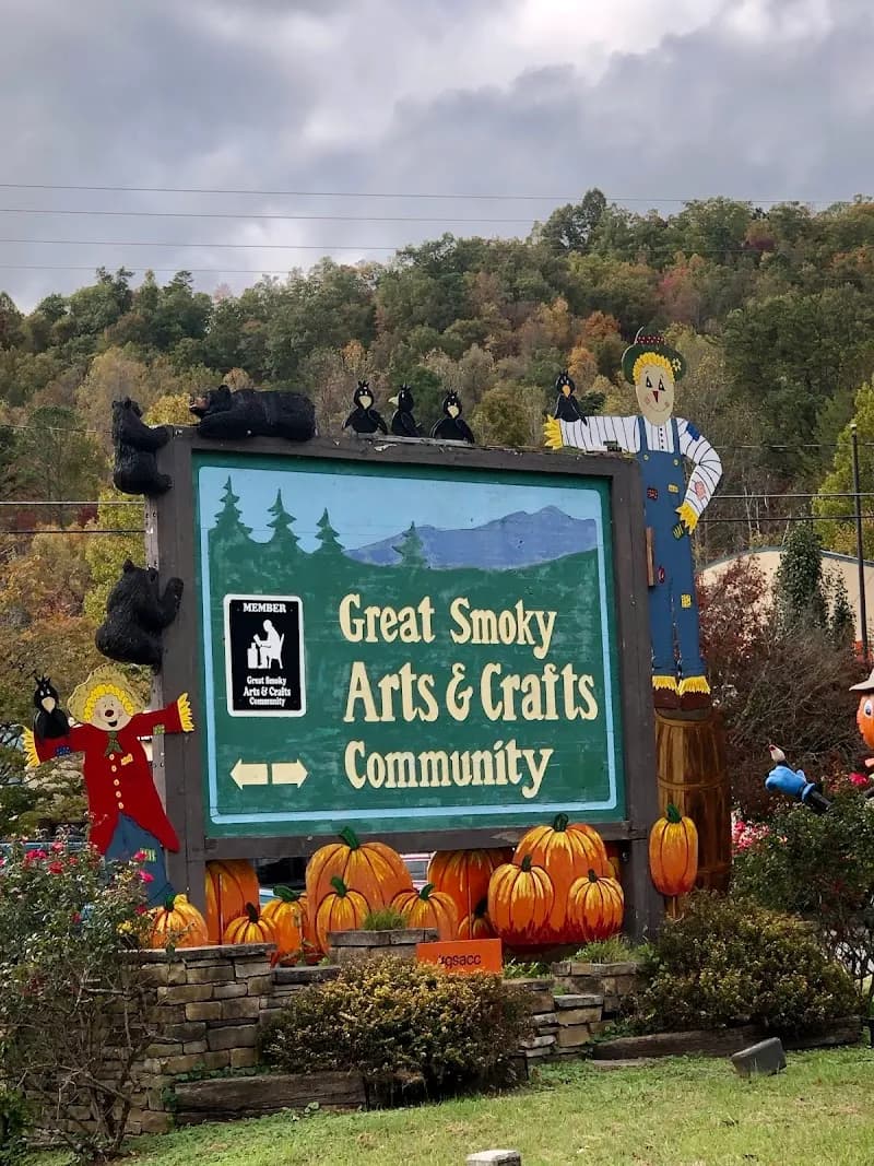 View of Great Smoky Arts & Crafts Community in Gatlinburg, TN