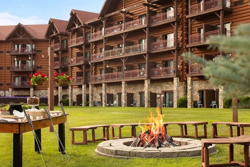 Great Wolf Lodge | Traverse City resort hotel in Traverse City, MI