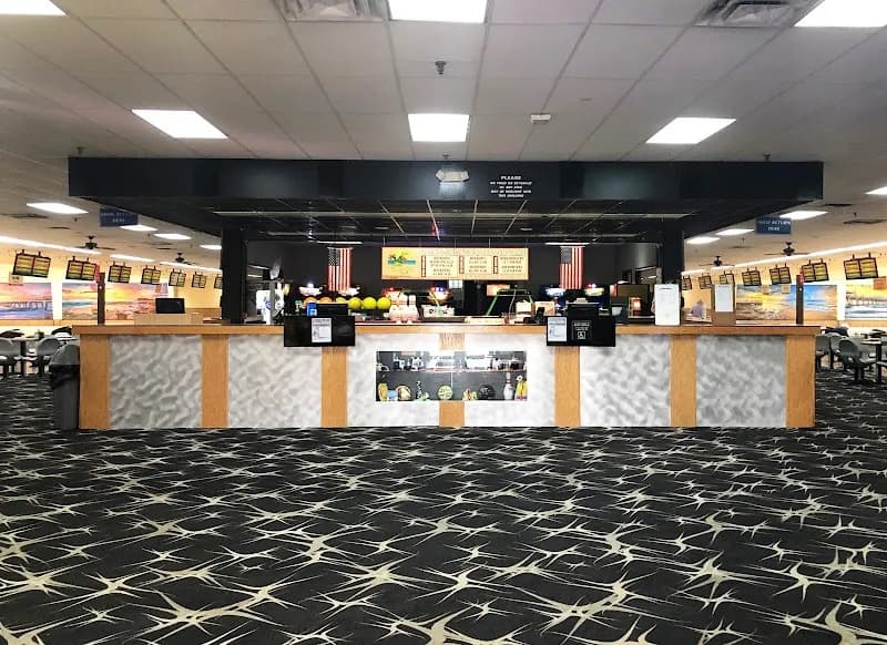 Greenacres Bowl bowling alley in West Palm Beach, FL