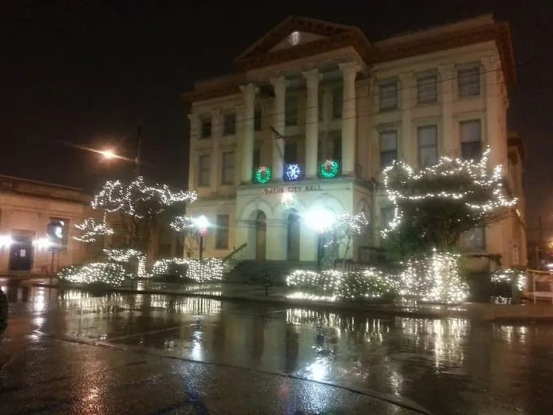 View of Gretna City Hall in Gretna, LA
