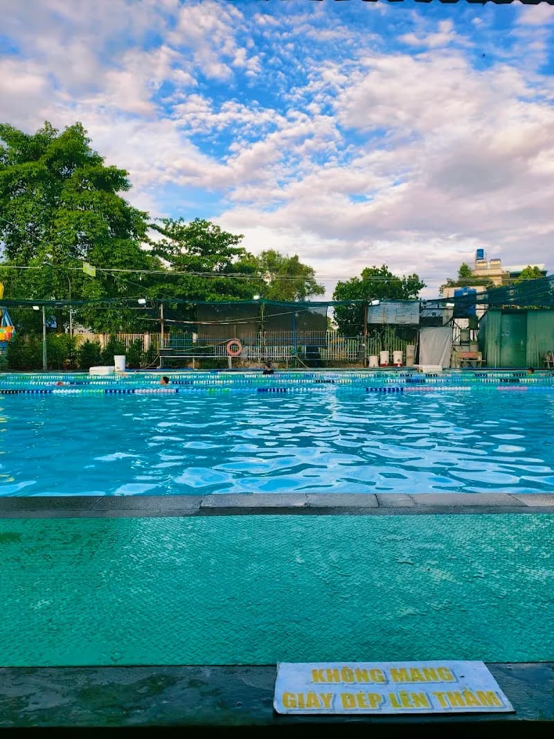 Hồ Bơi Nhà Thiếu Nhi Hóc Môn swimming pool in Hoc Mon, HCMC