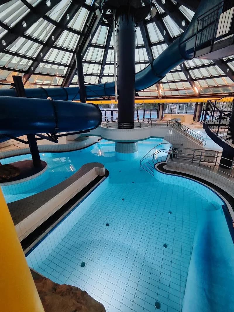 Hütteldorfer Bad swimming pool in Penzing, VIE