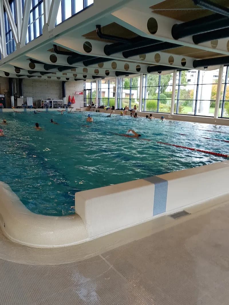 View of Hallenbad Meilen in Meilen, ZH