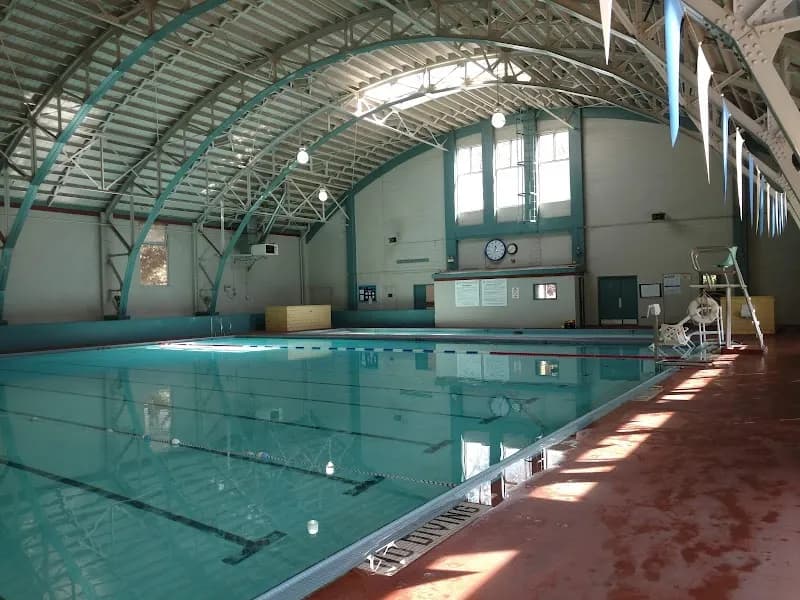 Hayward Plunge swimming pool in Hayward, CA