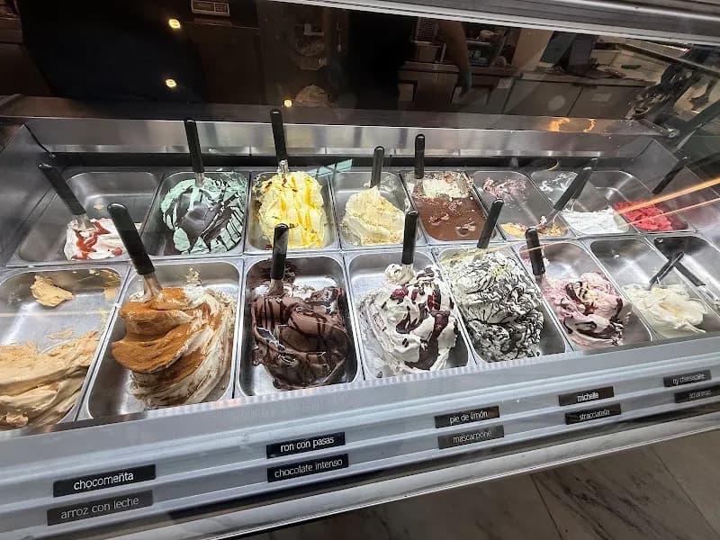 Heladería Artesanal Suba ice cream in Suba, CD