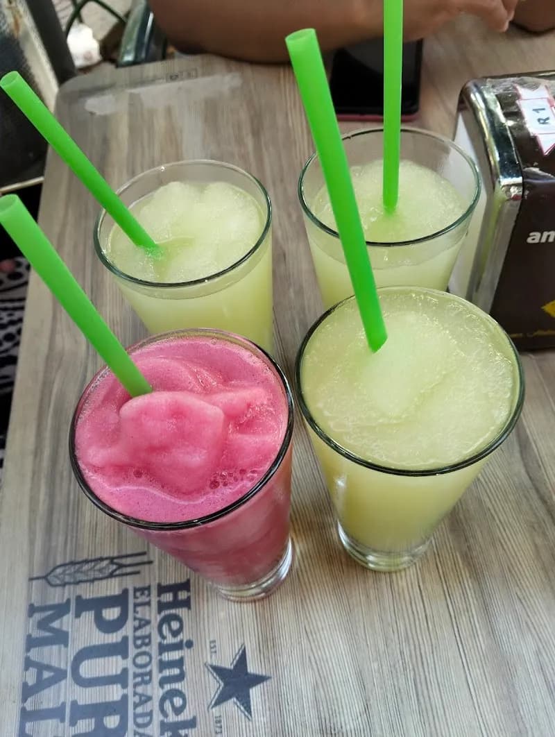 View of Heladería El Paseo in Requena, V