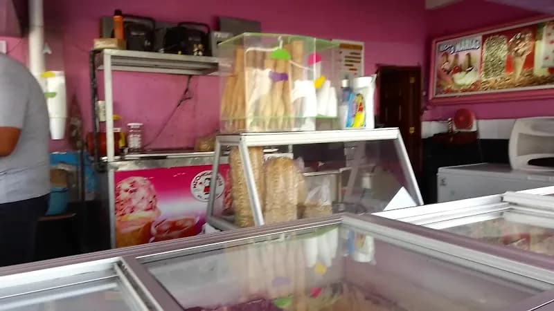 View of Heladería La Michoacana in Tláhuac, CDMX