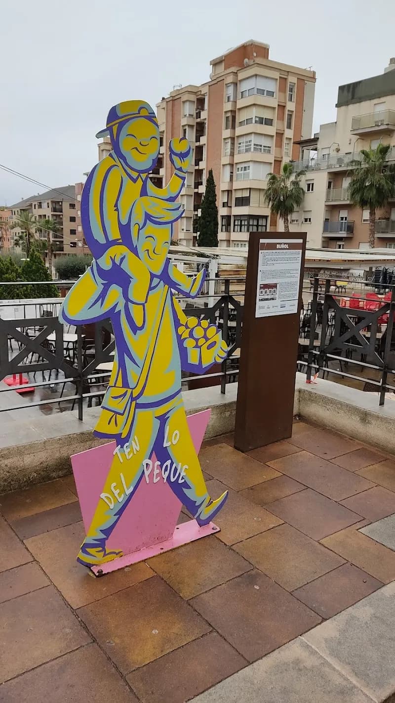 Heladería La Tomatina ice cream in Buñol, V