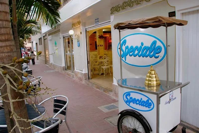 Heladería Sabores del Mar ice cream in Santa María del Mar, Lima