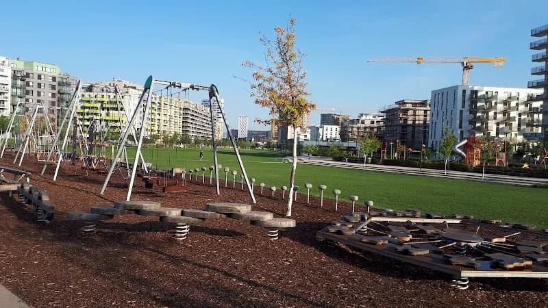Helmut-Zilk-Park park in Favoriten, VIE