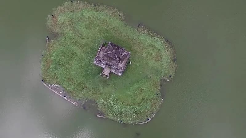 View of Hoàn Kiếm Lake in Hanoi, HN