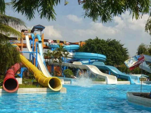 View of Ho Tay Water Park in Hanoi, HN
