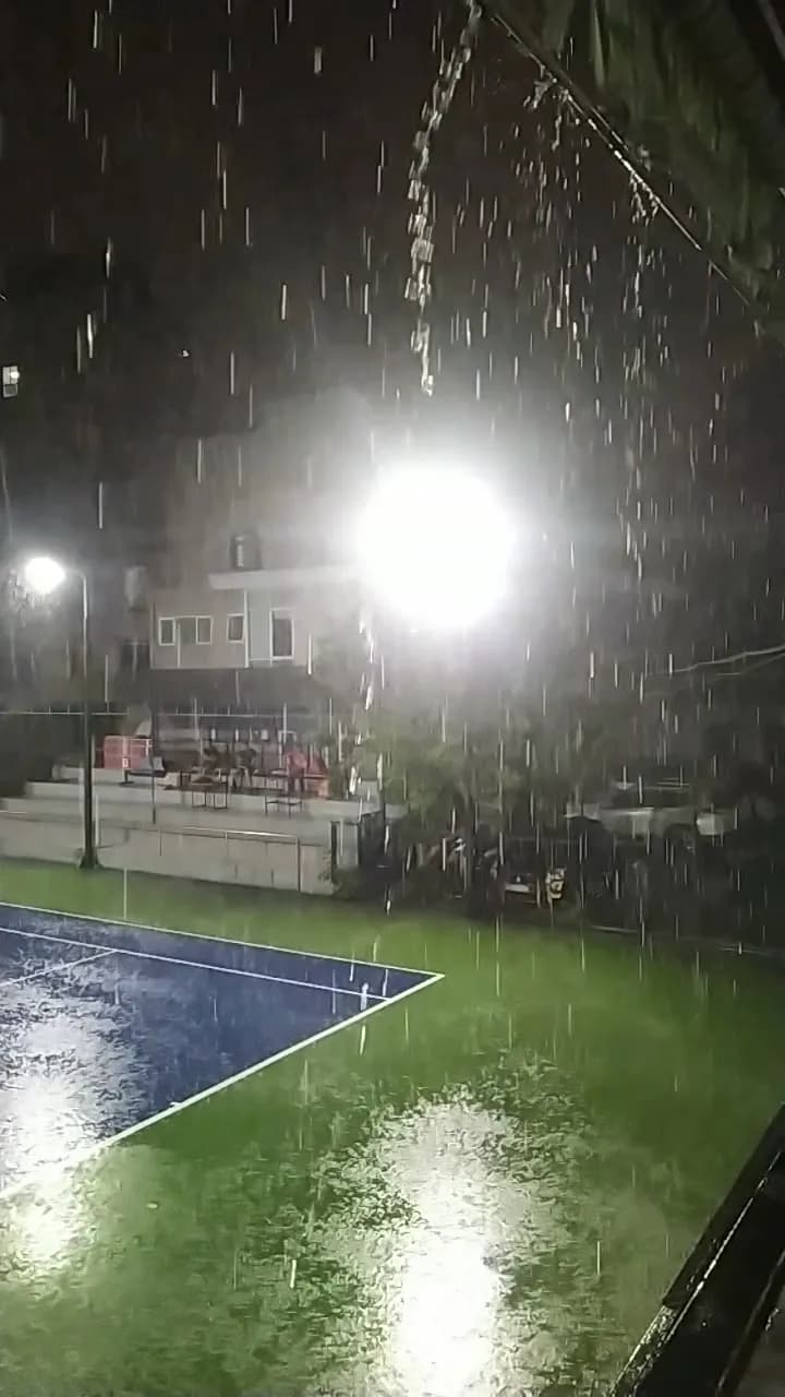 View of Hoa Lan Swimming Pool in Cầu Giấy, HN