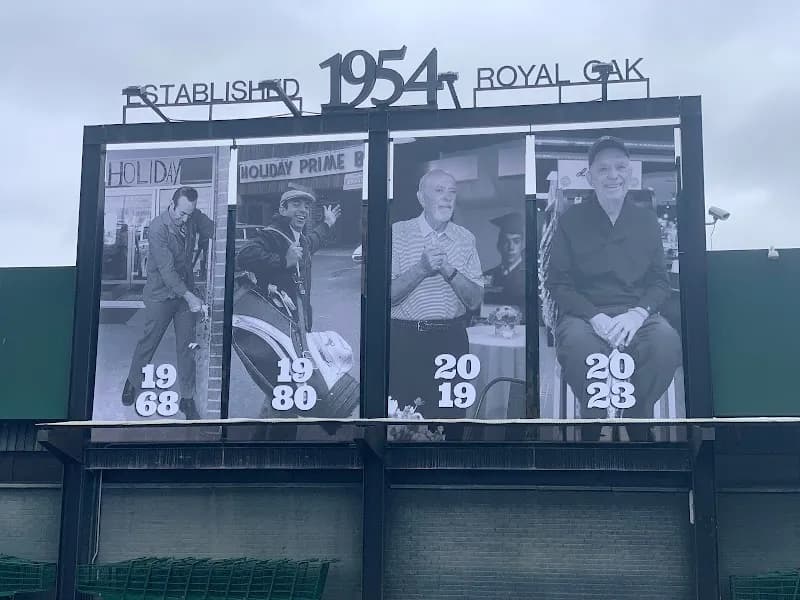 View of Holiday Market in Royal Oak, MI