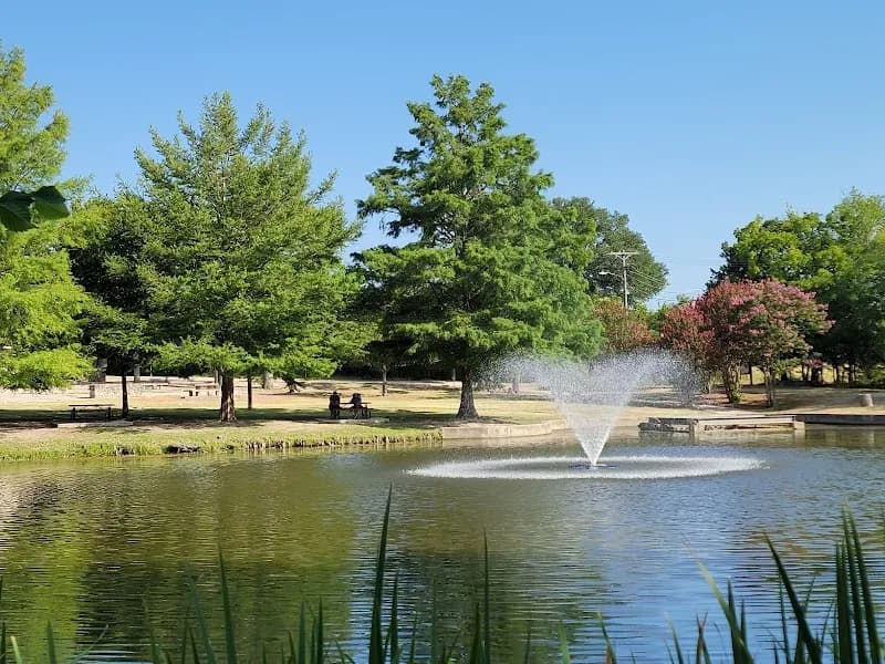 Holland Lake Park park in Weatherford, TX