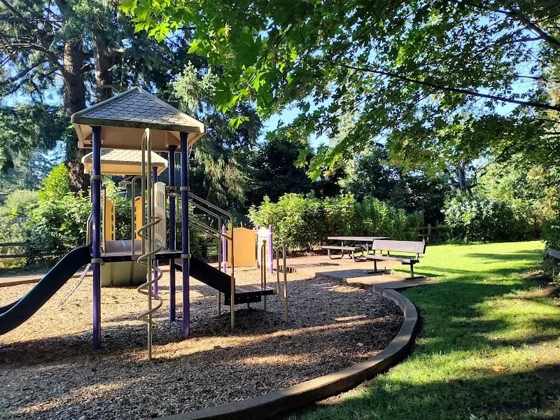 Homewood Park park in Milwaukie, OR