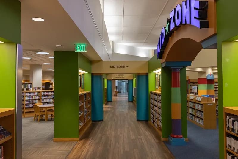 View of Hoover Public Library in Hoover, AL