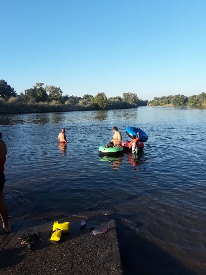 View of Howe River Access in East Sacramento, CA