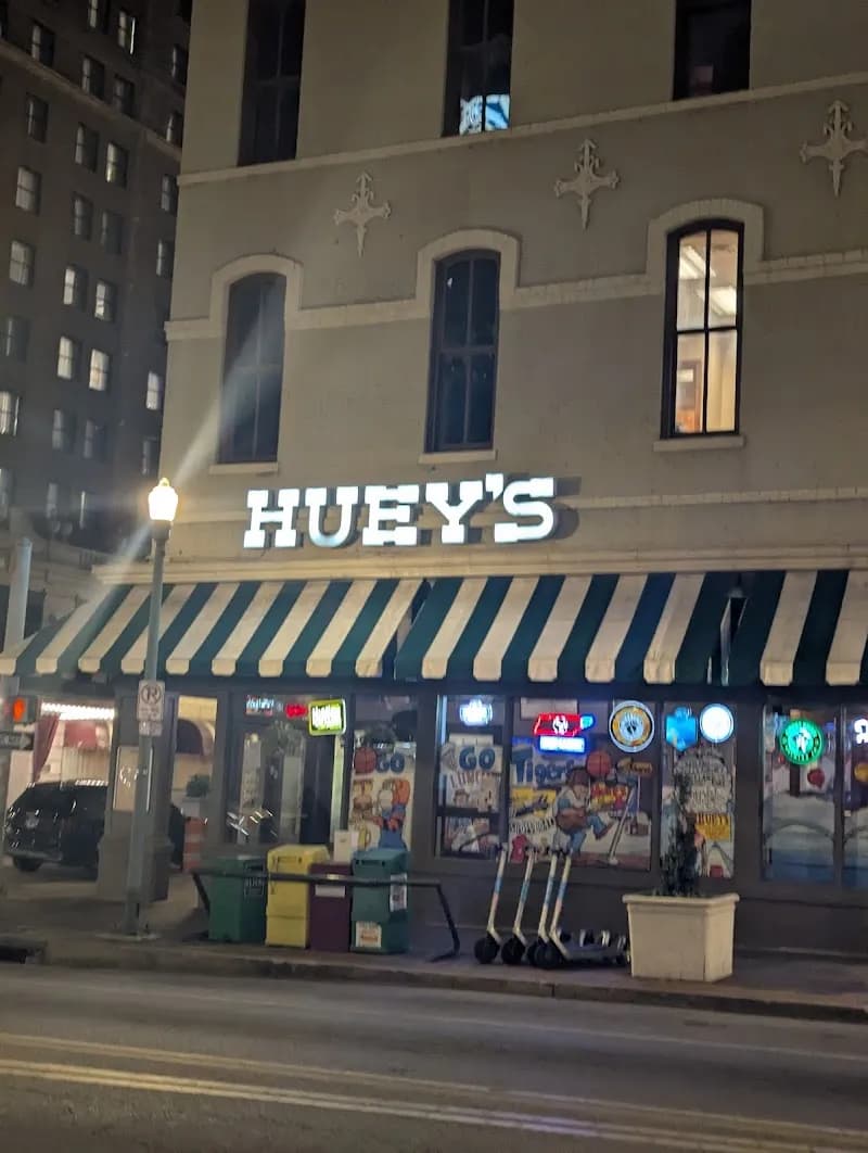 View of Huey's Downtown in Memphis, TN