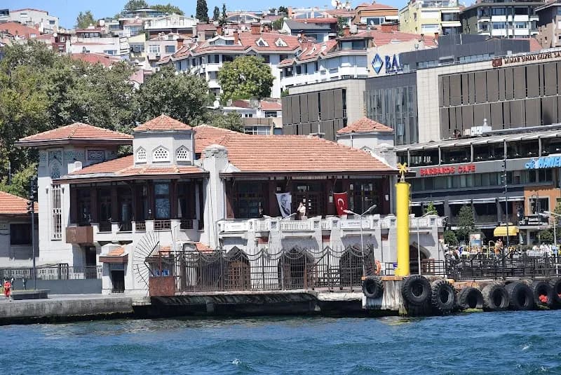 View of İBB Beşiktaş İskele Kütüphanesi in Beşiktaş, Istanbul
