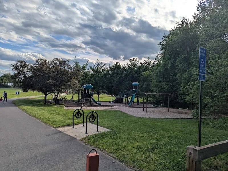 View of Idylwood Park in Tysons, VA