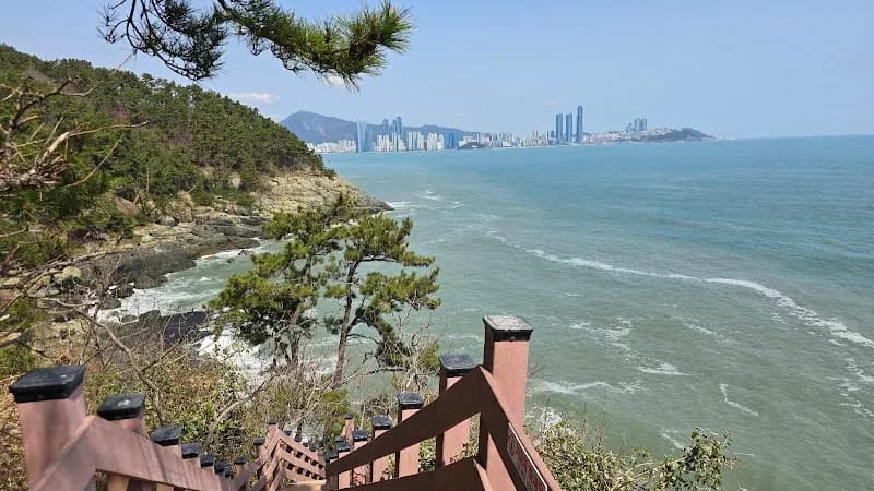 Igidae Coastal Trail hiking area in Yeongdo-gu, Busan