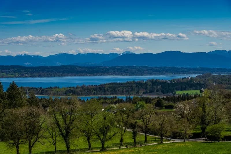 View of Ilkahöhe in Tutzing, BY