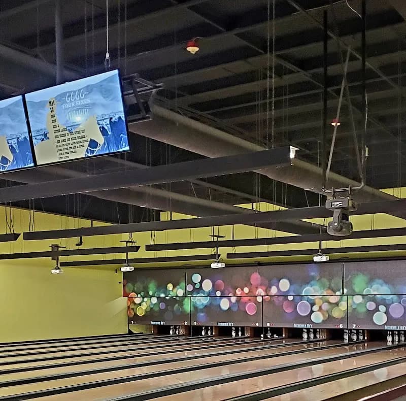 View of Incredible Mo's in Traverse City, MI