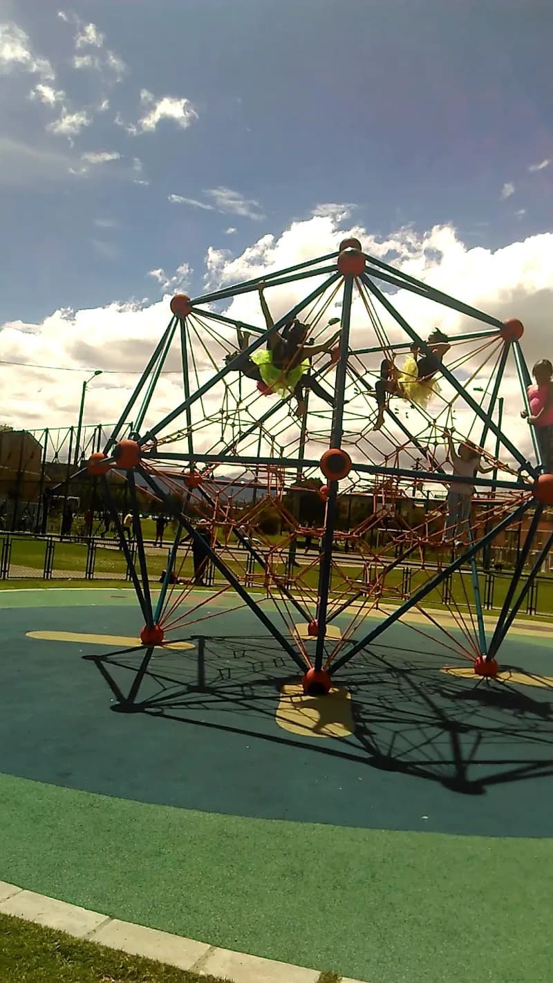 View of Infantil Park in Kennedy, CD