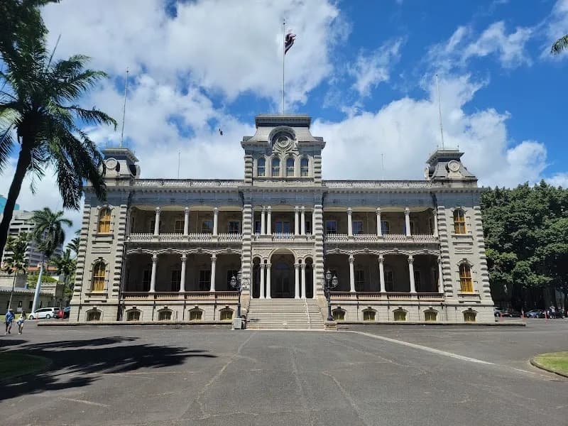 Iolani Palace historical landmark in Honolulu, HI
