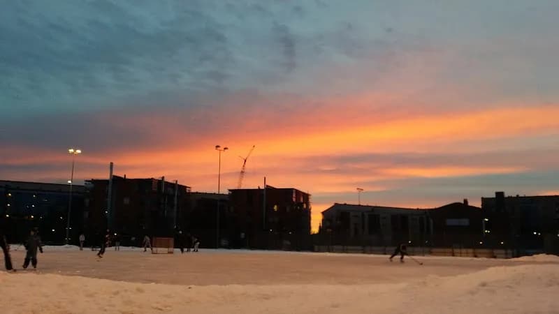 Itäkeskus Ice Skating Rink (Seasonal) sports in Itäkeskus, Uusimaa