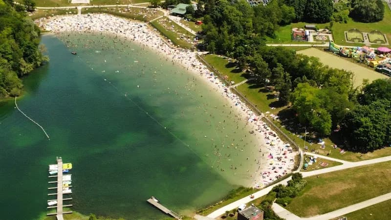 View of Jablines-Annet Leisure Island in Val-de-Marne (Ivry-sur-Seine area), IDF
