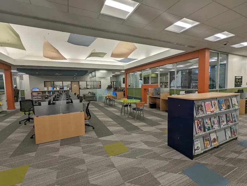 View of Jefferson Parish Library - Old Metairie Library in Old Metairie, LA