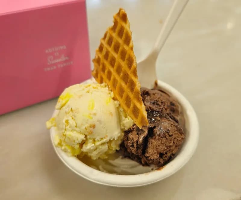 View of Jeni's Splendid Ice Creams in East Nashville, TN