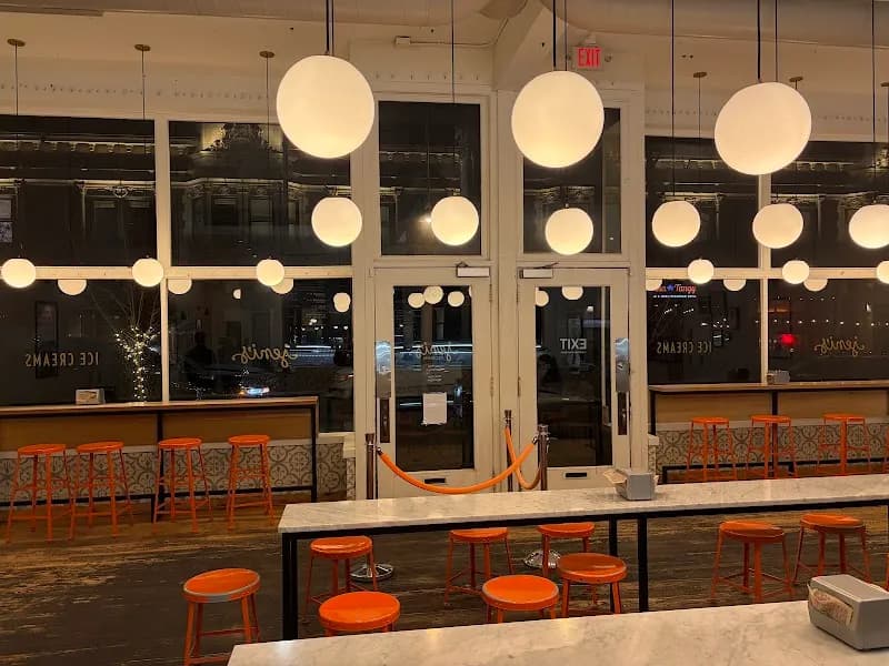 View of Jeni's Splendid Ice Creams in University City, MO
