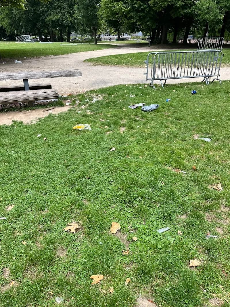 Jeugdpark city park in Jette, BRU