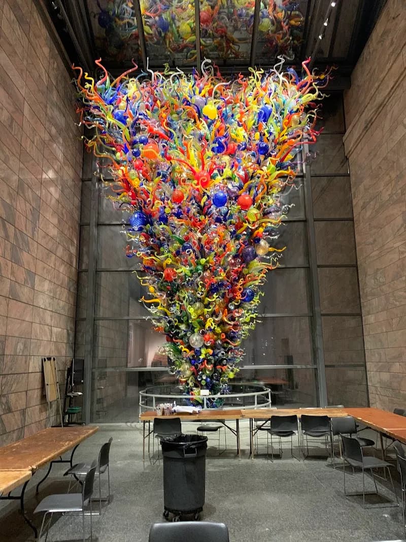 View of Joslyn Art Museum in Omaha, NE