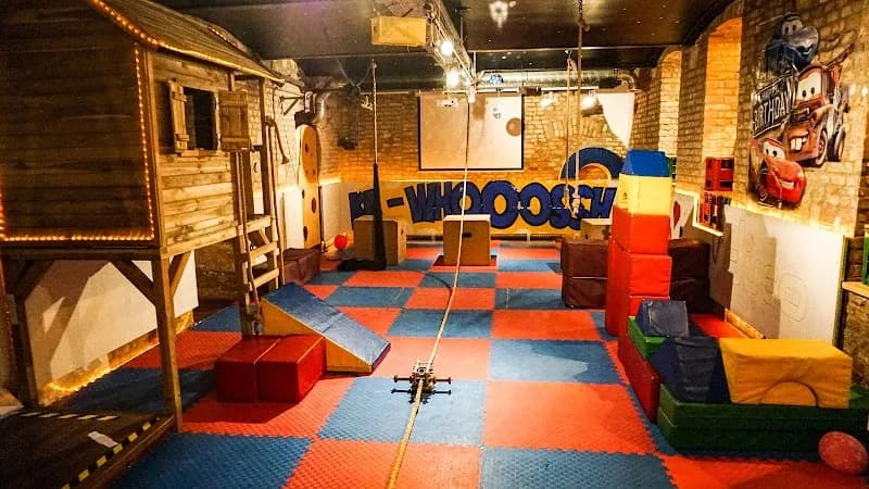 View of Jump Around in Vienna, W