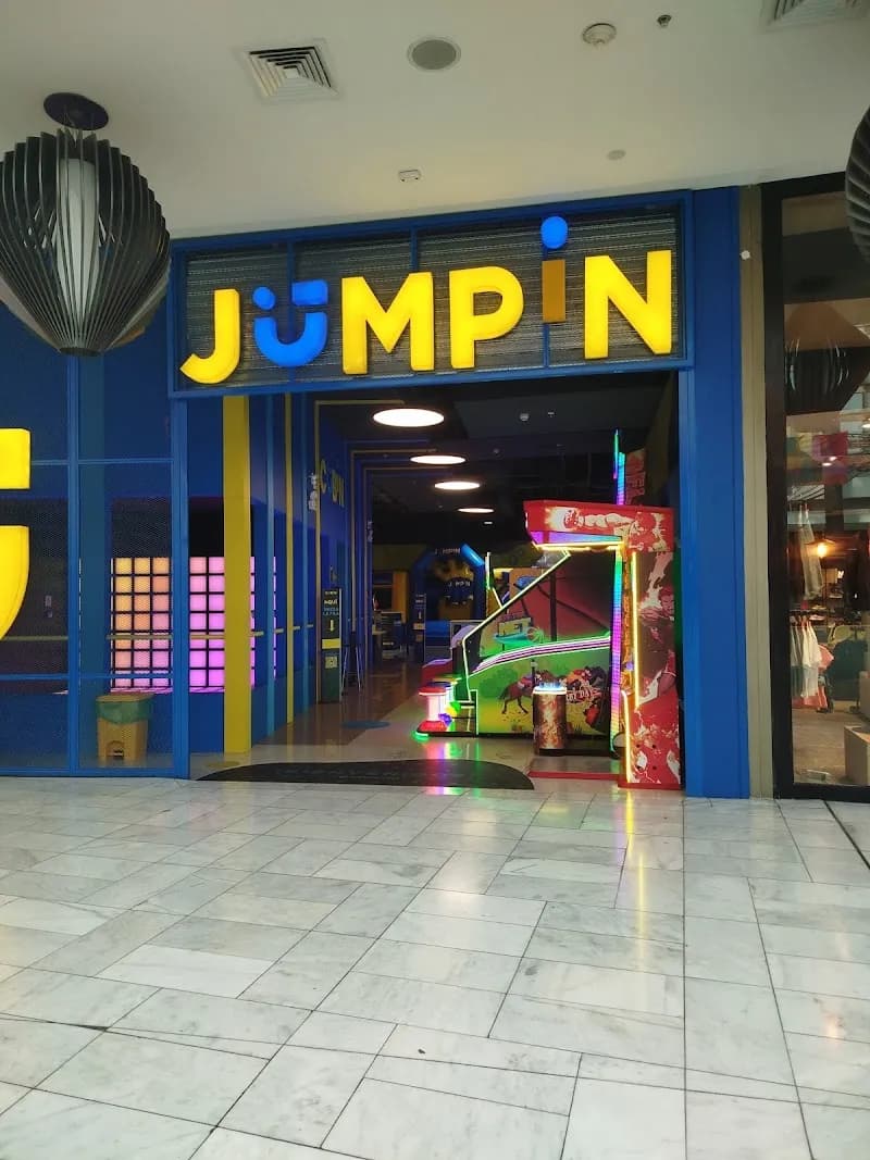 JUMPIN amusement park in Santiago, RM
