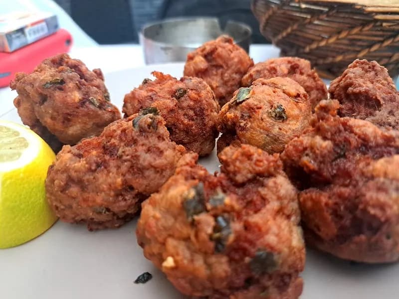 View of Kafeneio Tou Papa Cafe in Chalandri, AT