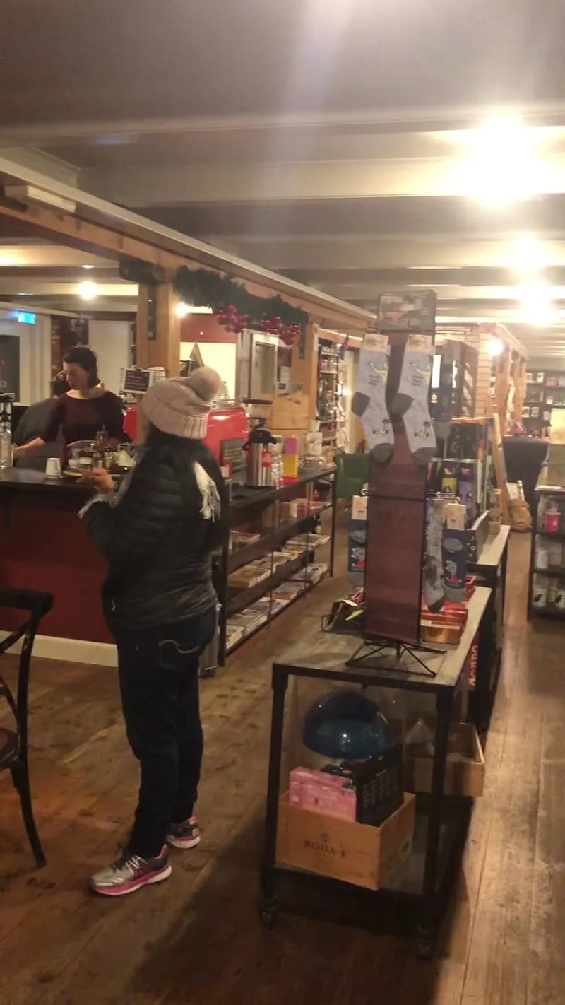 View of Kaffi Zimsen in Grafarvogur, CR