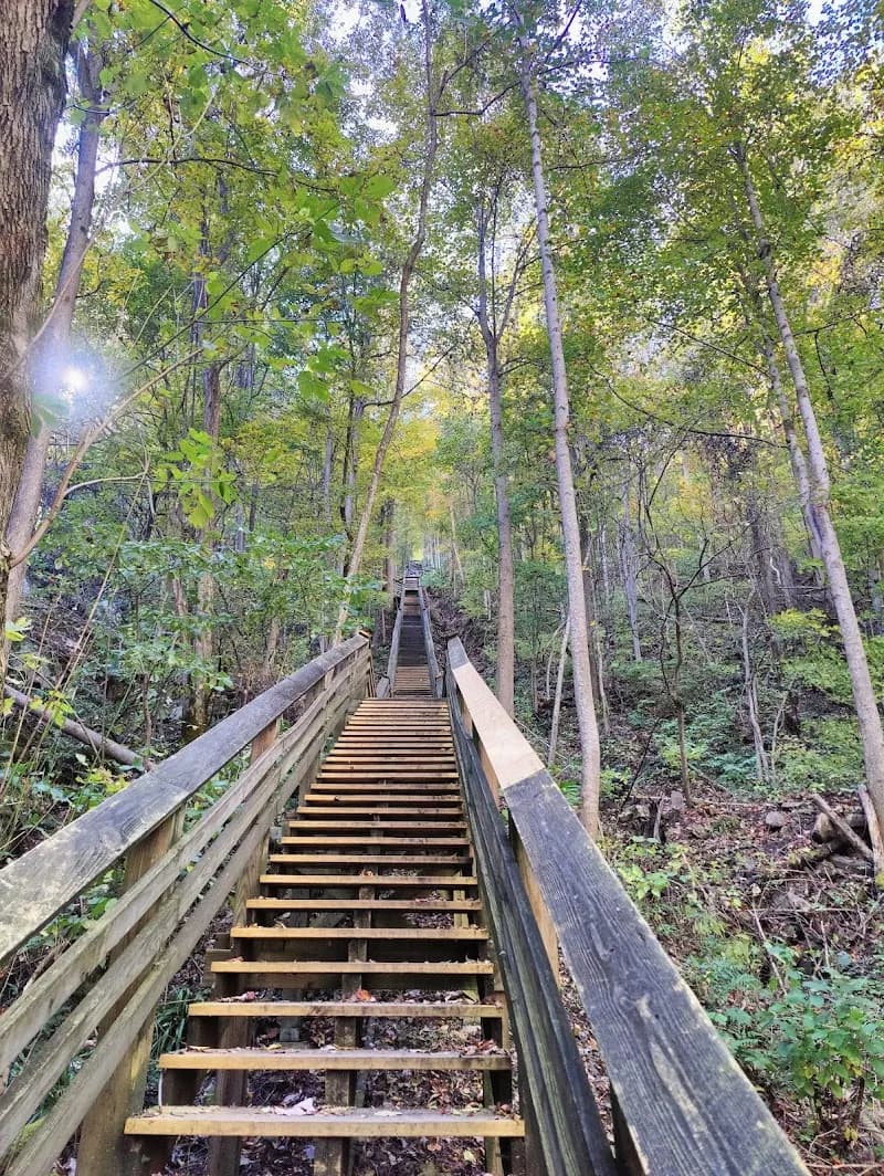 Kaymoor Miners Trailhead hiking area in Fayetteville, WV