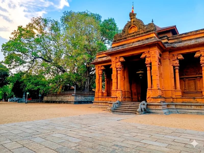 View of Kelaniya Raja Maha Viharaya in Kelaniya, WP