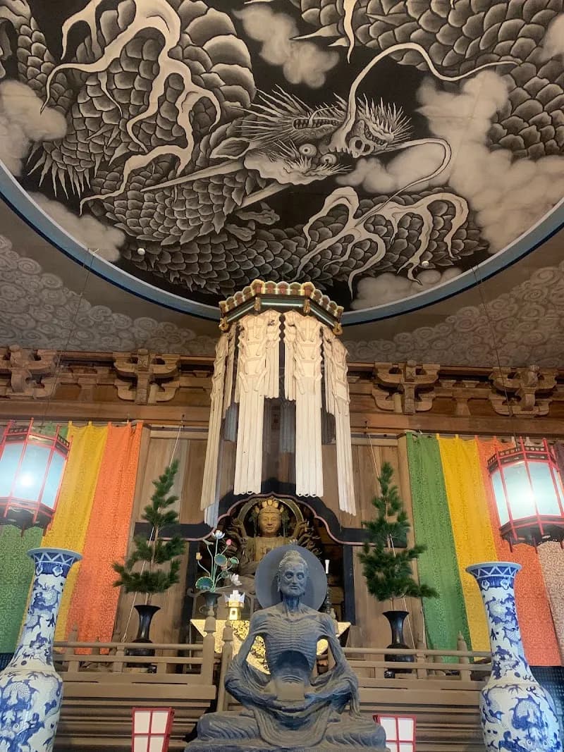 View of Kenchō-ji in Kamakura, Kanagawa