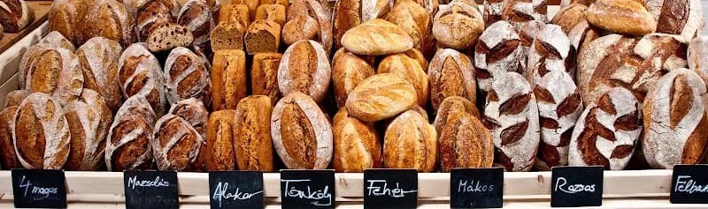 View of Kenyeres Pékség & Café in Óbuda, Budapest