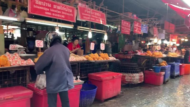 View of Khlong Toei Market in Samut Prakan, BKK