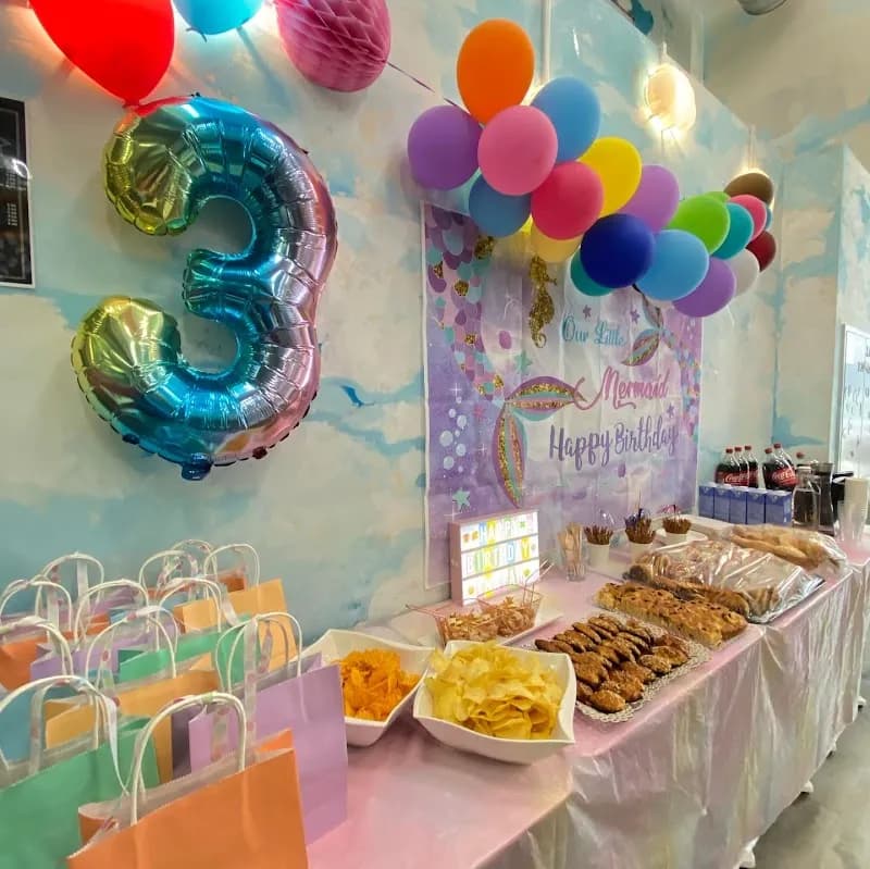 KIDS PLAYLAND Zürich Indoor Kinderspielparadies indoor playground in Zurich, ZH