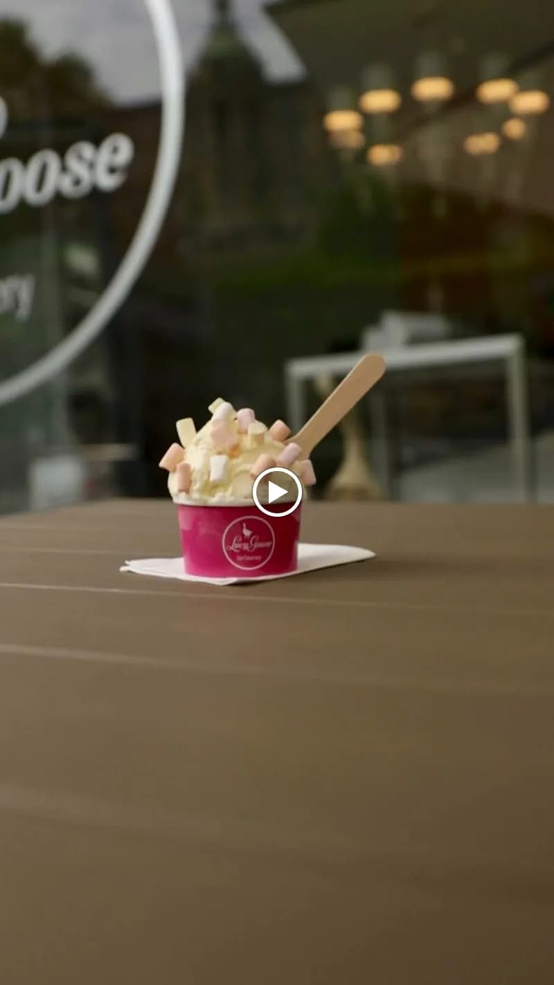 View of Kilchberg Ice Cream (Gelateria Dolce Vita) in Kilchberg, ZH