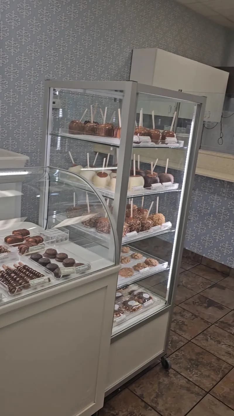 View of Kilwins Ice Cream - Chocolate - Fudge in Winter Park, FL