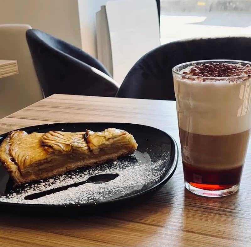 View of La Crêperie du Coin in Val-de-Marne (Ivry-sur-Seine area), IDF